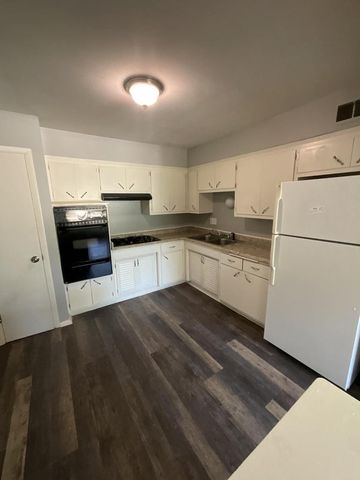 8708 W Villard AVENUE, Milwaukee, WI 53225