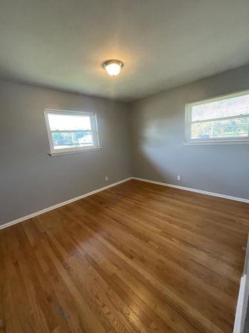8708 W Villard AVENUE, Milwaukee, WI 53225