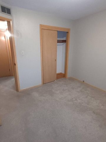 8708 W Villard AVENUE, Milwaukee, WI 53225
