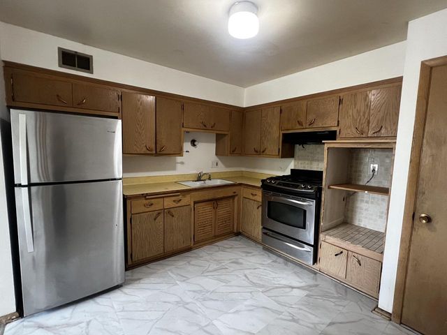 8708 W Villard AVENUE, Milwaukee, WI 53225
