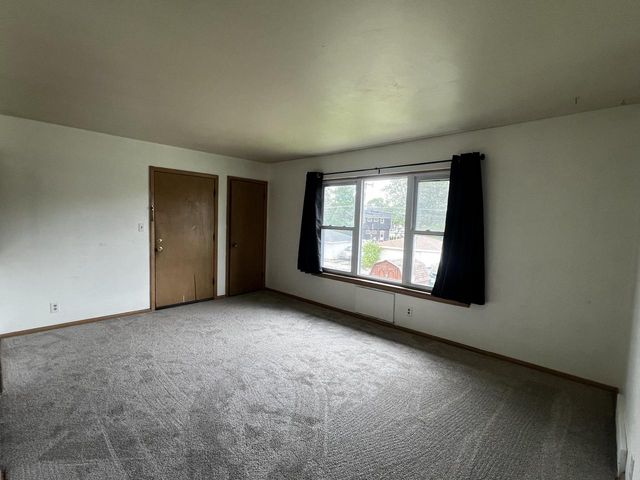 8708 W Villard AVENUE, Milwaukee, WI 53225
