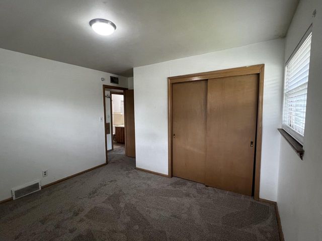 8708 W Villard AVENUE, Milwaukee, WI 53225