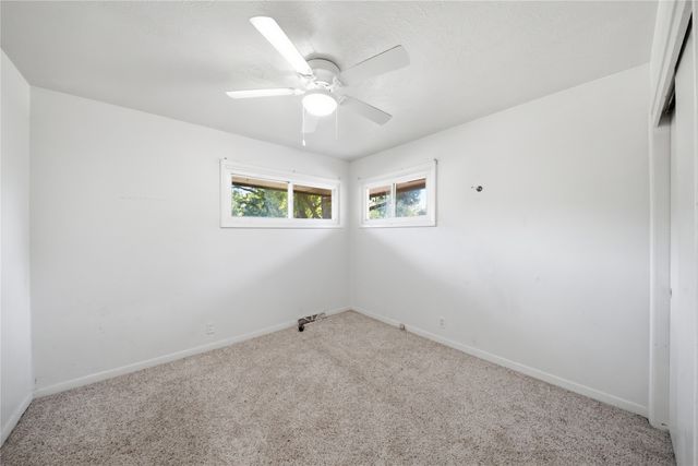 2806 Aurora Avenue, Des Moines, IA 50310