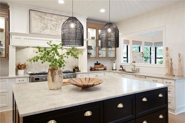 2975 Woodvale Court, Alpharetta, GA 30022