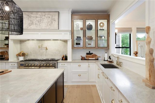 2975 Woodvale Court, Alpharetta, GA 30022