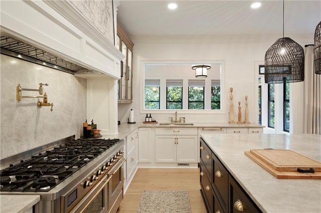 2975 Woodvale Court, Alpharetta, GA 30022