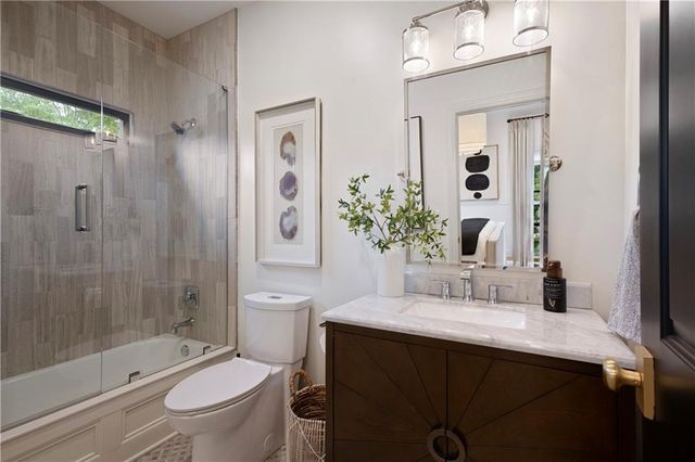 2975 Woodvale Court, Alpharetta, GA 30022