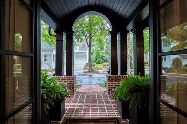 2975 Woodvale Court, Alpharetta, GA 30022