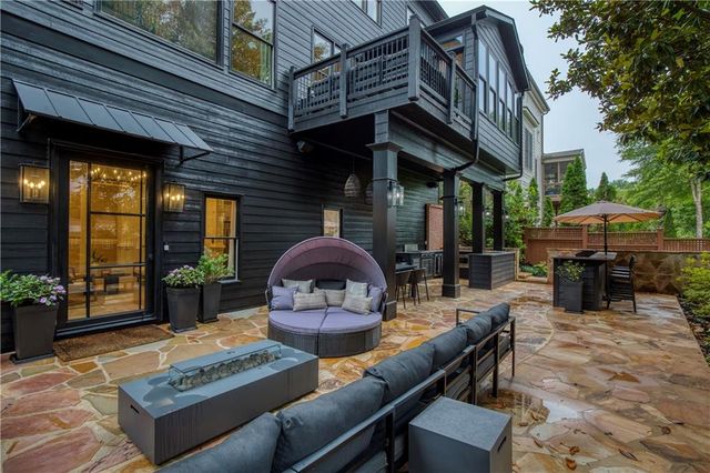 2975 Woodvale Court, Alpharetta, GA 30022