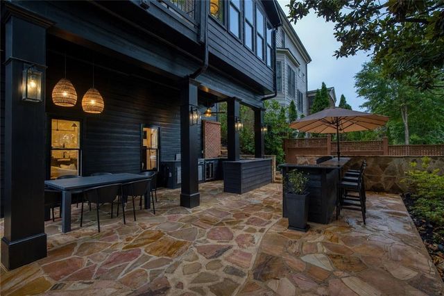 2975 Woodvale Court, Alpharetta, GA 30022