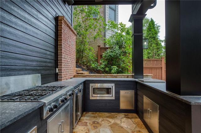 2975 Woodvale Court, Alpharetta, GA 30022