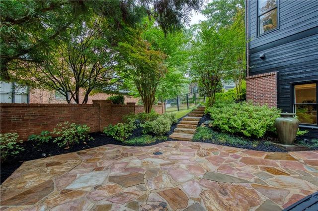 2975 Woodvale Court, Alpharetta, GA 30022