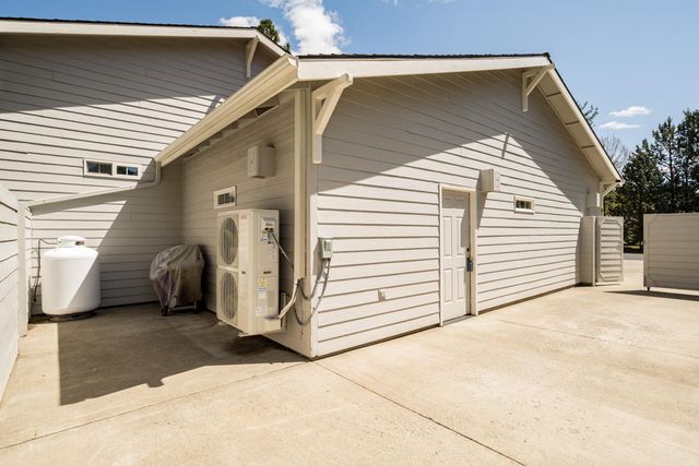 892 NW Chelsea Loop, Bend, OR 97703