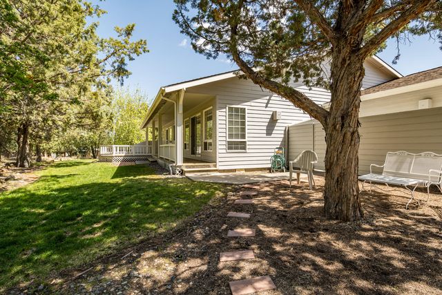 892 NW Chelsea Loop, Bend, OR 97703