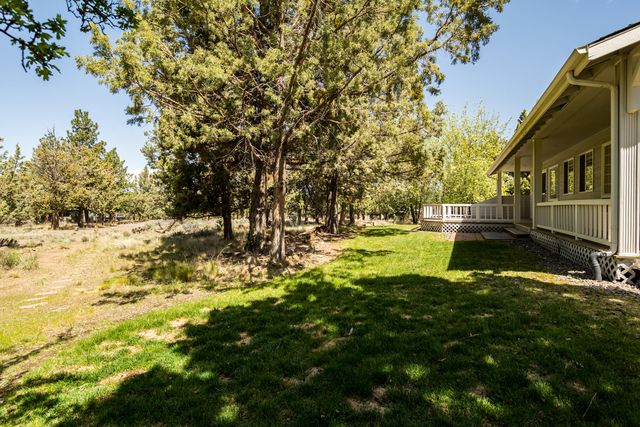 892 NW Chelsea Loop, Bend, OR 97703