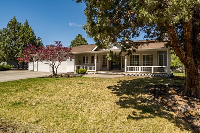 892 NW Chelsea Loop, Bend, OR 97703