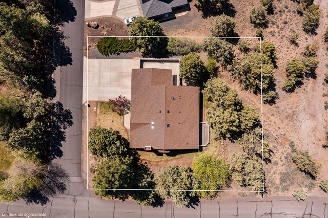 892 NW Chelsea Loop, Bend, OR 97703