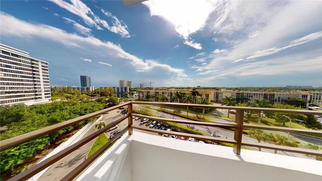 600 Three Islands Blvd 607, Hallandale Beach, FL 33009