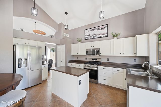 3165 E Desert Lane, Gilbert, AZ 85234