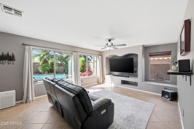 3165 E Desert Lane, Gilbert, AZ 85234