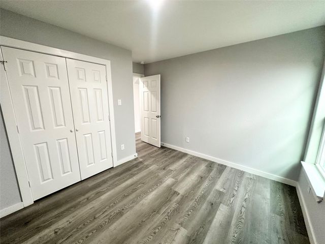8215 Crestview Drive B, Houston, TX 77028