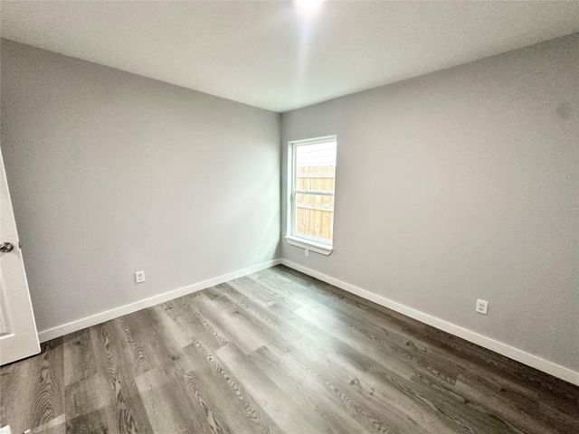 8215 Crestview Drive B, Houston, TX 77028