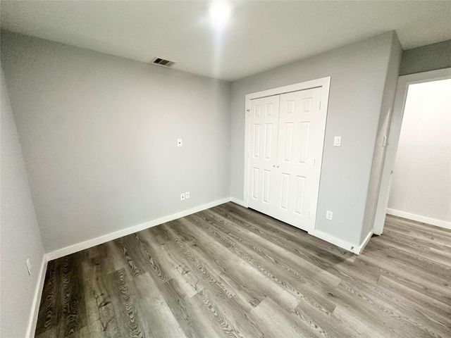 8215 Crestview Drive B, Houston, TX 77028