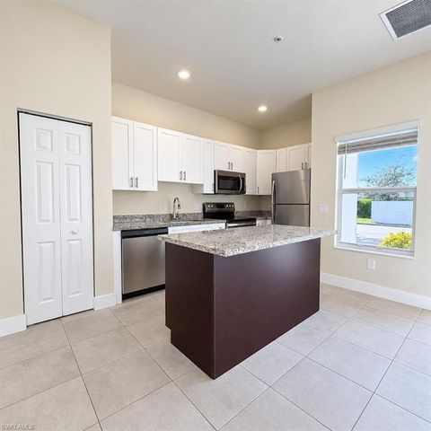 3325 SW 8th PL 108, Cape Coral, FL 33914