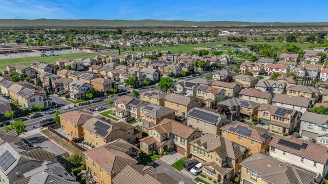 17125 Laurel Oak Ln, Lathrop, CA 95330