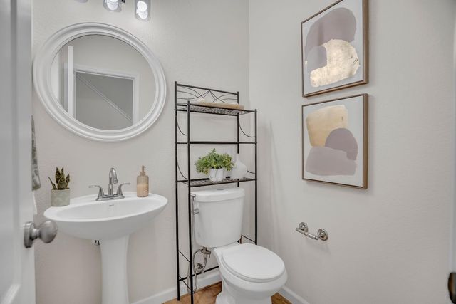 17125 Laurel Oak Ln, Lathrop, CA 95330