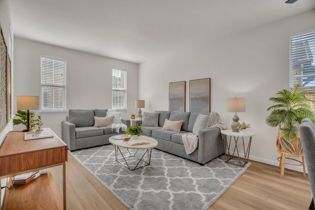 17125 Laurel Oak Ln, Lathrop, CA 95330