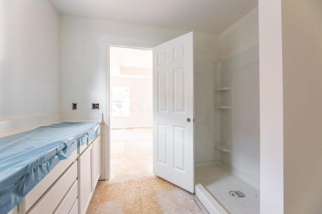 333 Woods Edge Loop, Pataskala, OH 43062