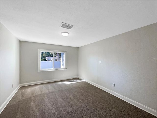 370 E WALDO STREET, Groveland, FL 34736