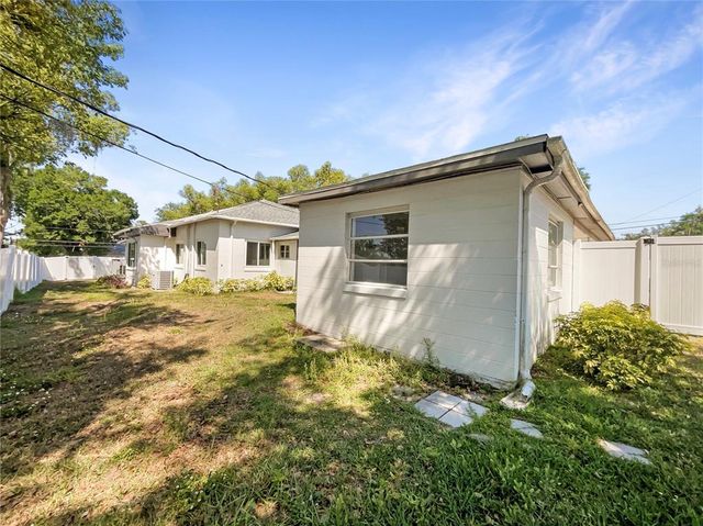 370 E WALDO STREET, Groveland, FL 34736