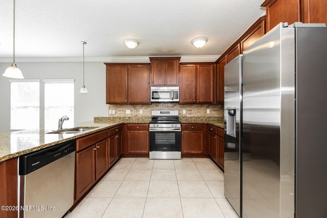 162 BRADFORD LAKE Circle, Jacksonville, FL 32218