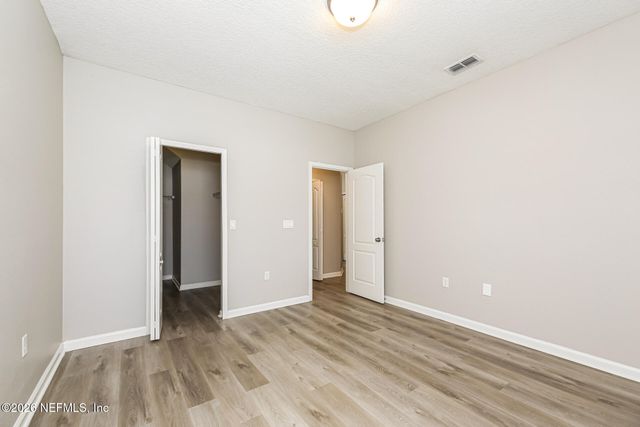 162 BRADFORD LAKE Circle, Jacksonville, FL 32218