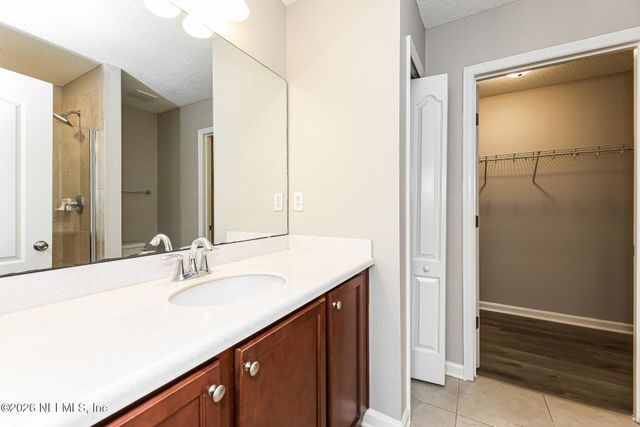 162 BRADFORD LAKE Circle, Jacksonville, FL 32218