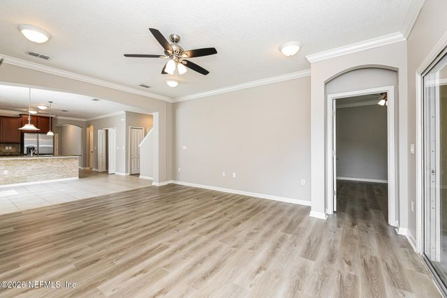 162 BRADFORD LAKE Circle, Jacksonville, FL 32218