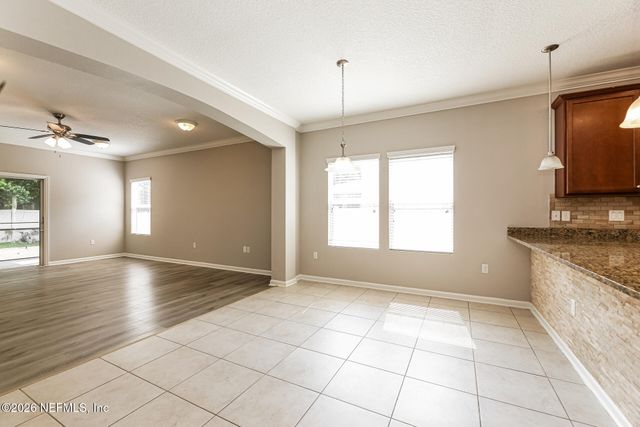 162 BRADFORD LAKE Circle, Jacksonville, FL 32218