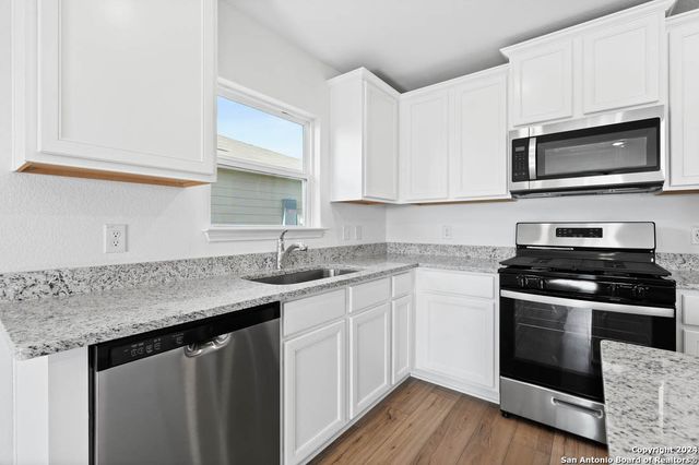 3402 Warlow Branch, San Antonio, TX 78109