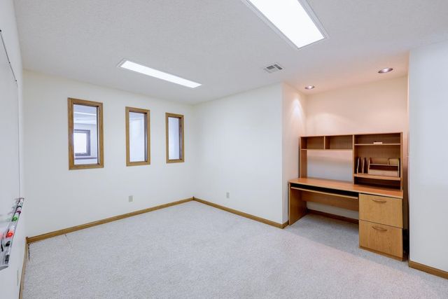 10 Leed Rd, Winfield, KS 67156