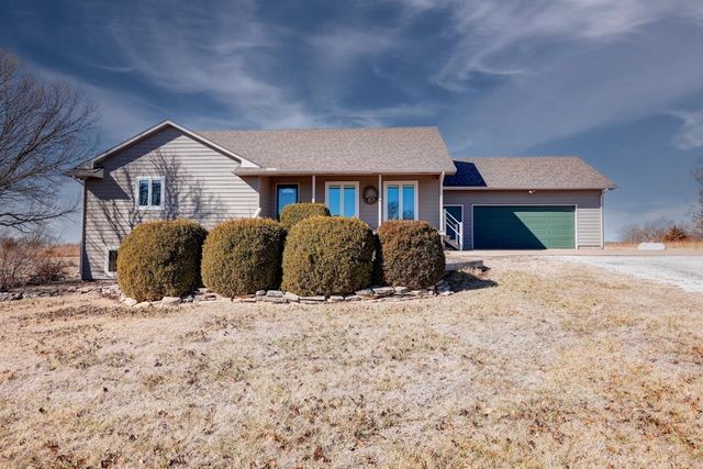 10 Leed Rd, Winfield, KS 67156