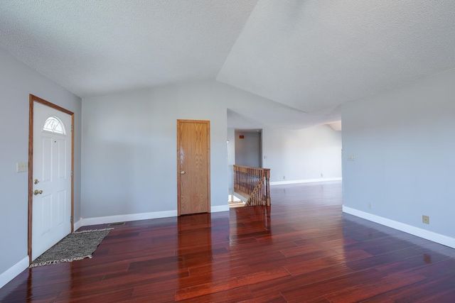 10 Leed Rd, Winfield, KS 67156