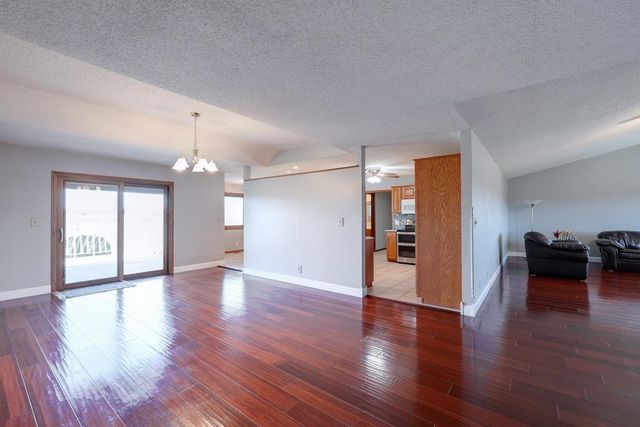 10 Leed Rd, Winfield, KS 67156