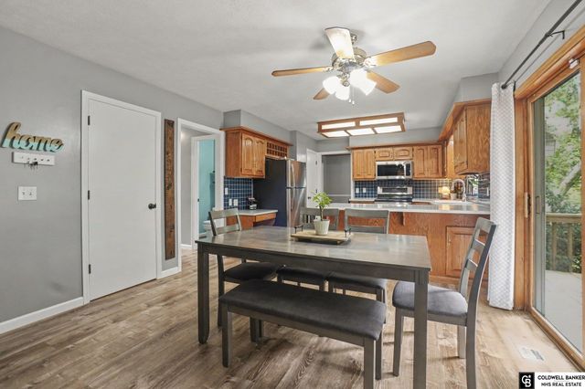 910 Hogan Drive, Papillion, NE 68046