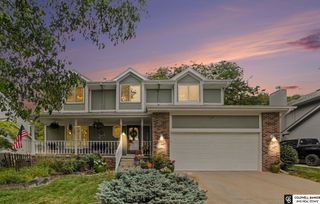 910 Hogan Drive, Papillion, NE 68046