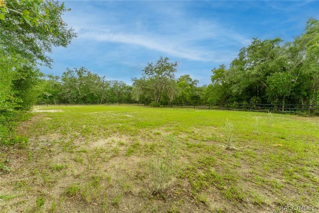 6507 N Iris Drive, Hernando, FL 34442