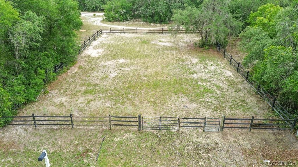 6507 N Iris Drive, Hernando, FL 34442