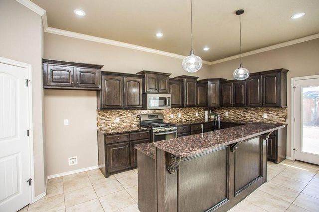 6011 95th Street, Lubbock, TX 79424