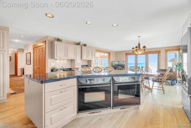 2975 Sandy Oaks Lane, Fort Gratiot Charter Township, MI 48059